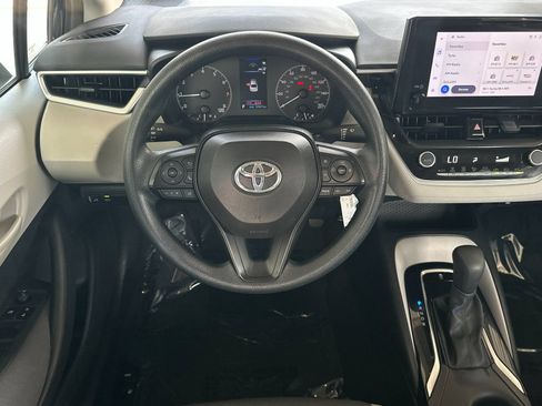 Used 2024 Toyota Corolla LE FWD image 13