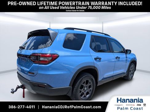 Used 2023 Honda Pilot TrailSport image 3