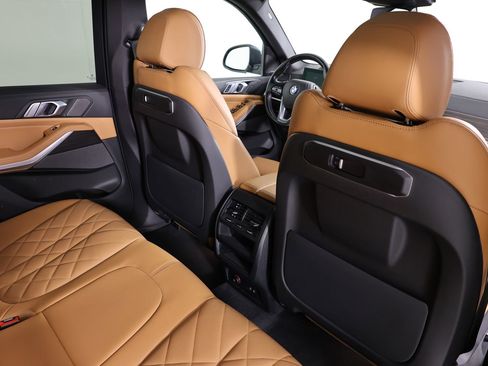 Used 2024 BMW X5 xDrive40i w/ Premium Package image 42