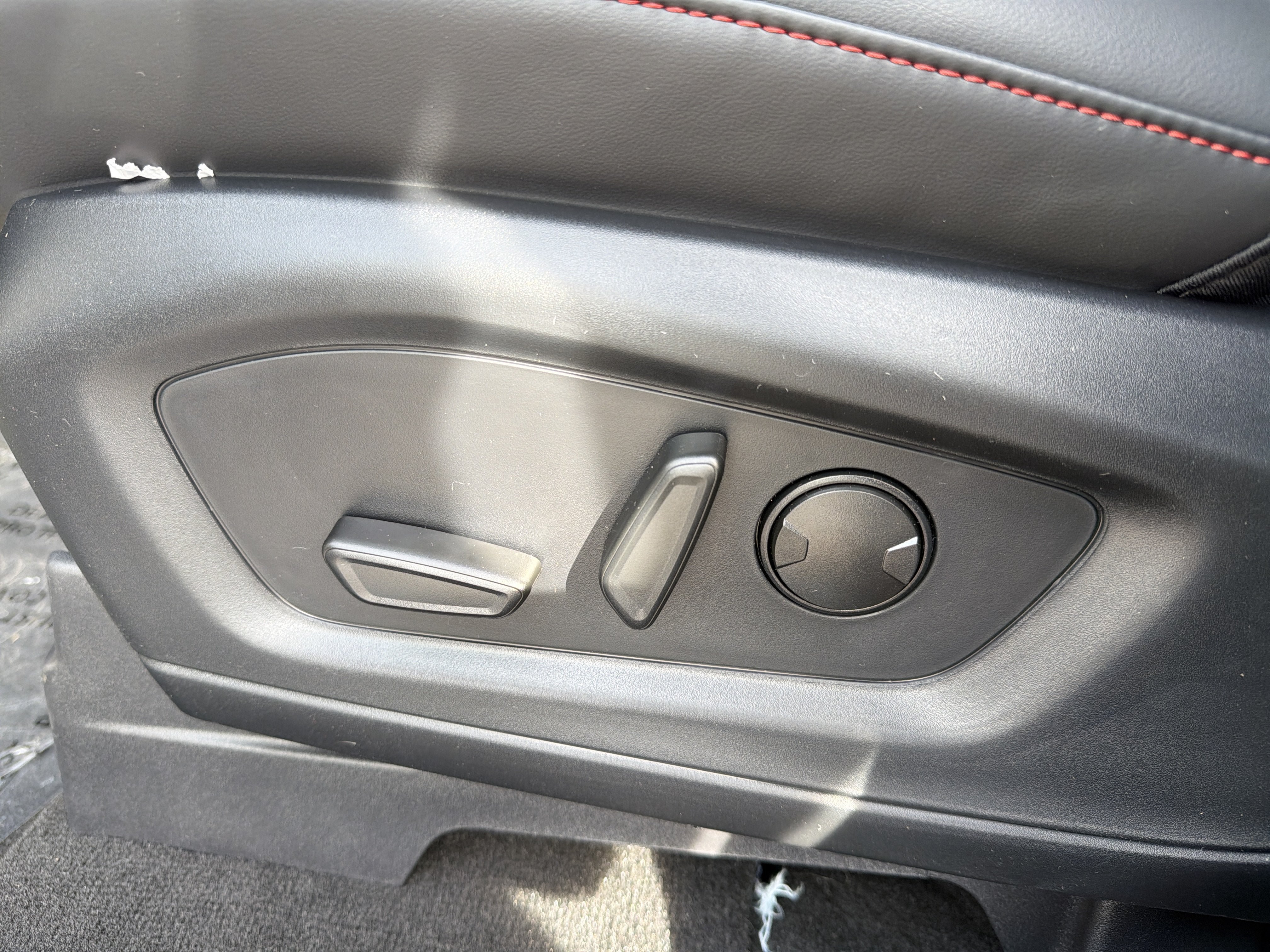 New 2027 Ford Explorer ST-Line AWD/4WD image 10