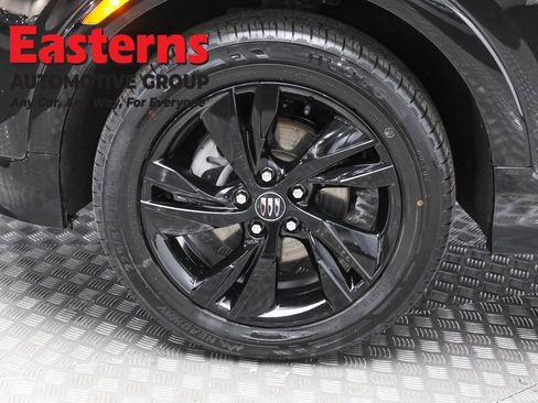 Used 2024 Buick Encore GX Sport Touring image 32