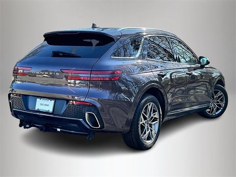 Used 2022 Genesis GV70 2.5T w/ Select Package image 6