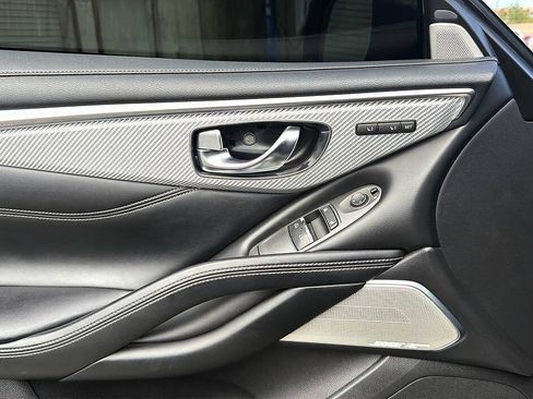 Used 2017 INFINITI Q60 3.0t w/ Premium Plus Package 3.0T RWD image 4