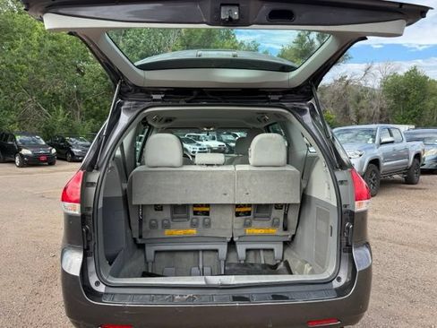 Used 2011 Toyota Sienna FWD image 18