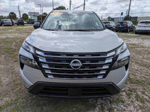 Used 2025 Nissan Rogue S FWD image 9