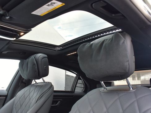 Used 2024 Mercedes-Benz S 500 4MATIC image 48