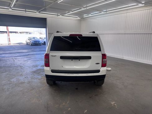 Used 2015 Jeep Patriot Sport image 6
