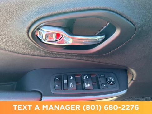 Used 2022 Jeep Cherokee Latitude Lux AWD/4WD image 12