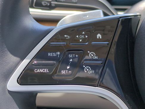 Certified 2025 Mercedes-Benz GLE 450e 4MATIC image 18