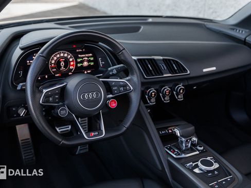 Used 2021 Audi R8 V10 w/ Premium Package image 24