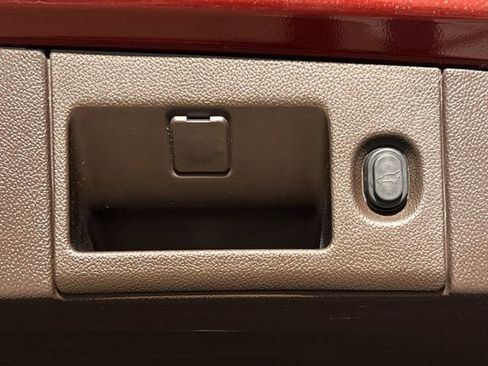 Used 2019 GMC Yukon XL Denali w/ Open Road Package image 34