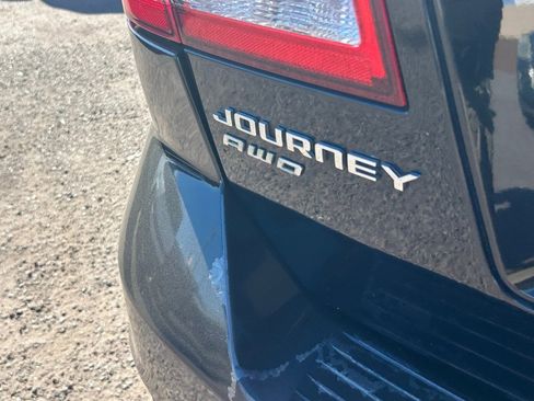 Used 2013 Dodge Journey SXT w/ Flexible Seating Group image 7