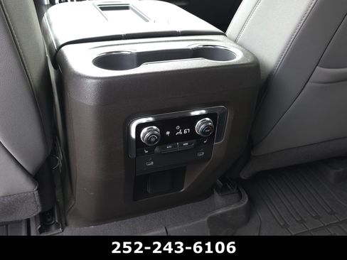 Used 2023 GMC Yukon SLT w/ SLT Premium Package image 60