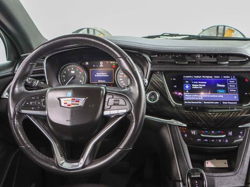 Used 2022 Cadillac XT6 Premium Luxury image 17