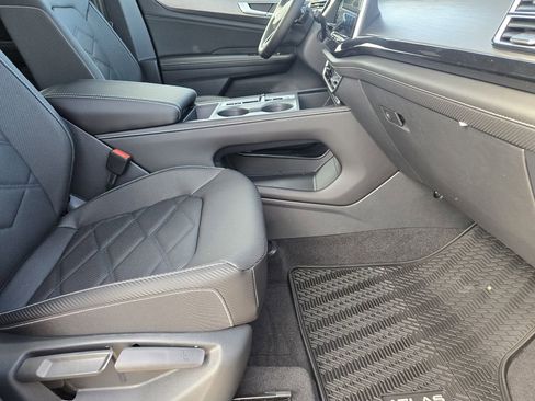 New 2026 Volkswagen Atlas Cross Sport SE image 12