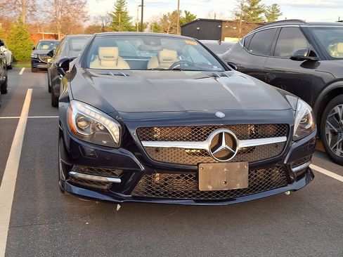Used 2013 Mercedes-Benz SL 550 image 4