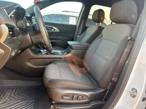 Used 2023 Chevrolet Traverse LT FWD image 14