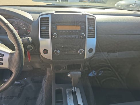 Used 2015 Nissan Frontier S image 22
