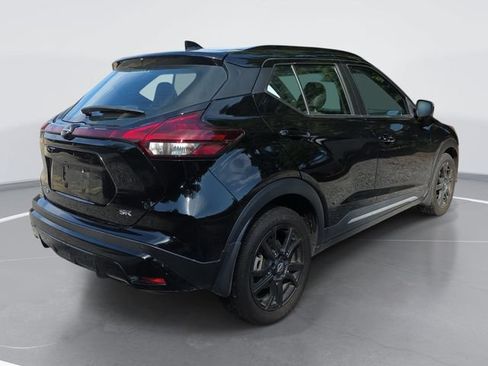 Used 2023 Nissan Kicks SR w/ Interior Electronics Package FWD image 4
