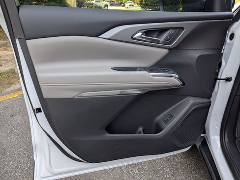 New 2027 Chevrolet Traverse LT w/ Midnight/Sport Edition FWD image 9