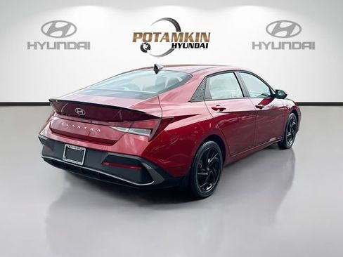 Certified 2026 Hyundai Elantra Sport FWD image 5