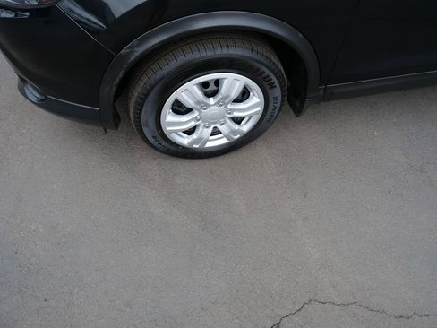 Used 2018 Nissan Rogue Sport S image 35