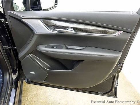 Certified 2023 Cadillac XT6 Sport w/ Technology Package image 26