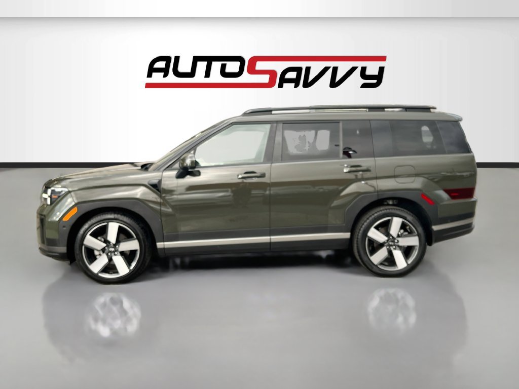 Used 2025 Hyundai Santa Fe Limited AWD/4WD image 4