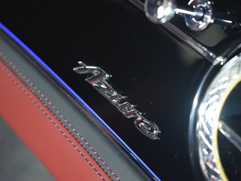 Used 2023 Bentley Flying Spur V8 image 27