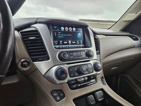 Used 2017 GMC Yukon SLT image 47