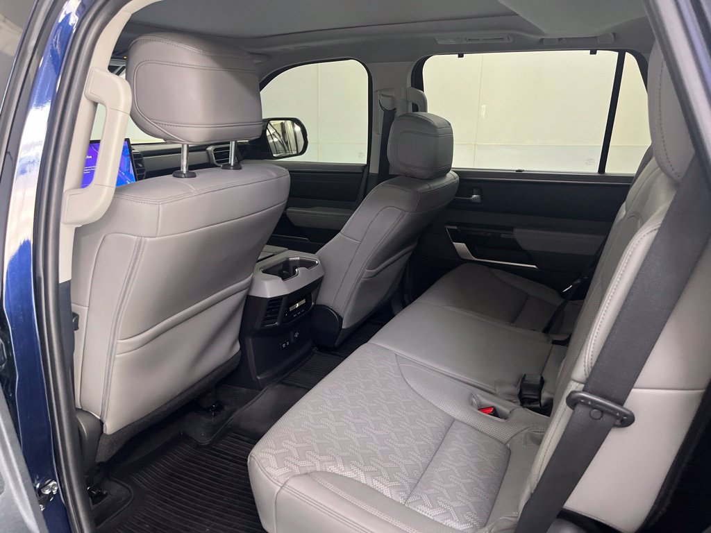 Used 2024 Toyota Sequoia Limited w/ Tow Technology Package AWD/4WD image 25