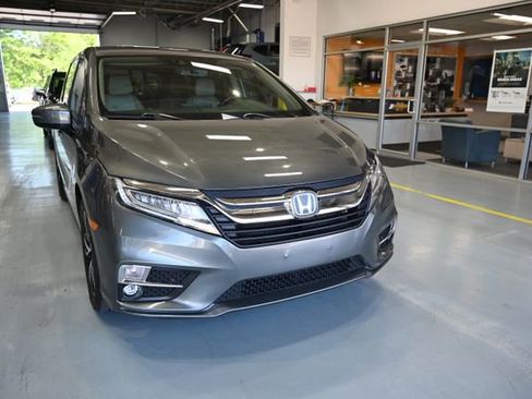 Used 2018 Honda Odyssey Elite image 3