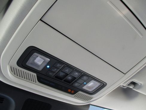 Used 2025 Ford Expedition Max Platinum AWD/4WD image 34