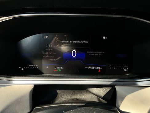 Used 2025 Volkswagen Taos SE image 39