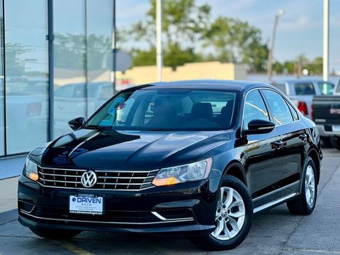 Used 2017 Volkswagen Passat 1.8T S FWD image 24
