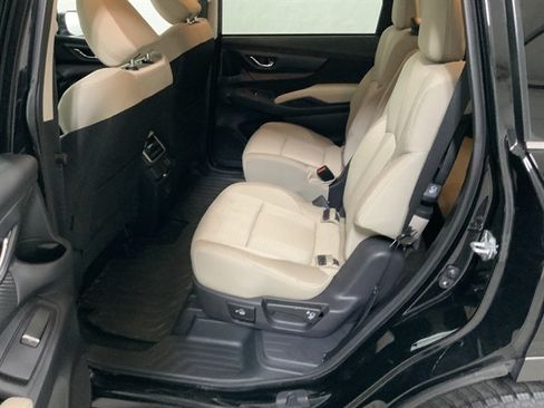 Used 2023 Subaru Ascent Premium w/ Convenience Package AWD/4WD image 17