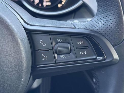 Used 2023 Alfa Romeo Stelvio Veloce image 19