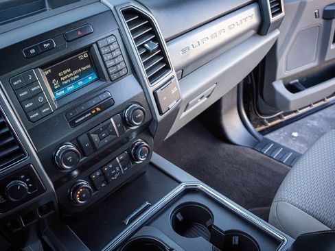 Used 2019 Ford F250 XLT image 24