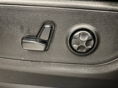 Used 2019 RAM 1500 Sport w/ Level 2 Equipment Group image 11