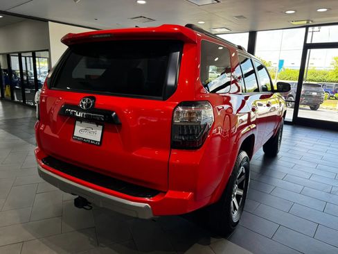 Used 2024 Toyota 4Runner TRD Off-Road Premium w/ Moonroof Package AWD/4WD image 5