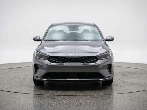 Used 2025 Kia K4 FWD image 2