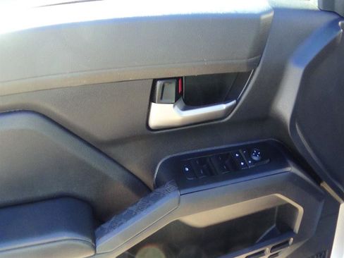 Used 2024 Toyota Tacoma TRD Off-Road image 15