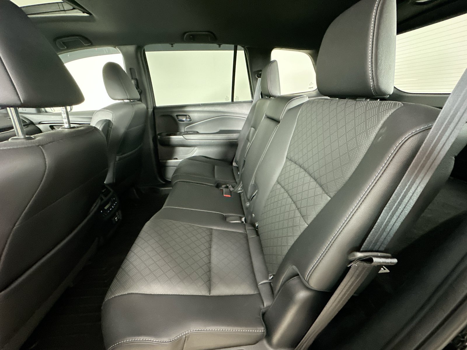 Used 2021 Honda Passport Elite image 37
