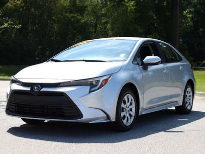 Used 2025 Toyota Corolla LE
