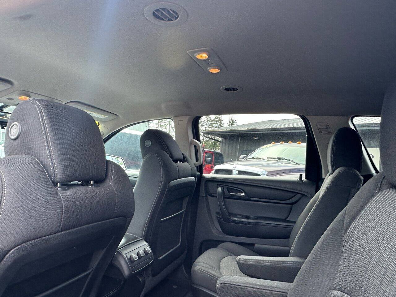 Used 2014 Chevrolet Traverse LT w/ All-Star Edition FWD image 23
