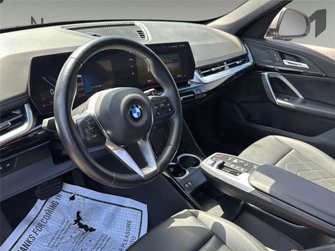 Used 2025 BMW X1 xDrive28i AWD/4WD image 12