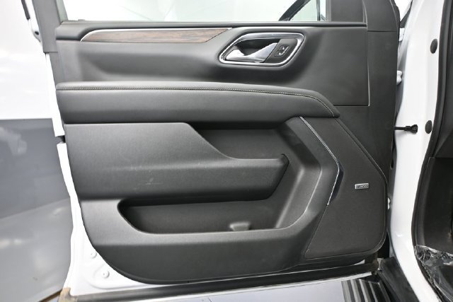 Used 2023 Chevrolet Tahoe Premier w/ Advanced Technology Package AWD/4WD image 14