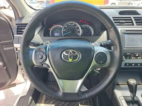 Used 2012 Toyota Camry SE FWD image 8