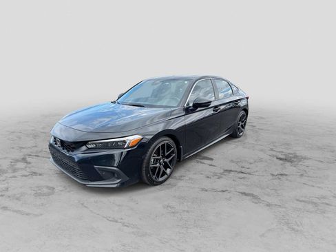 Used 2022 Honda Civic Sport Touring image 4