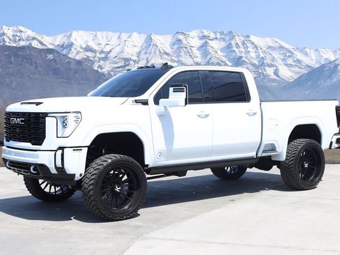 Used 2026 GMC Sierra 3500 Denali Ultimate AWD/4WD image 2